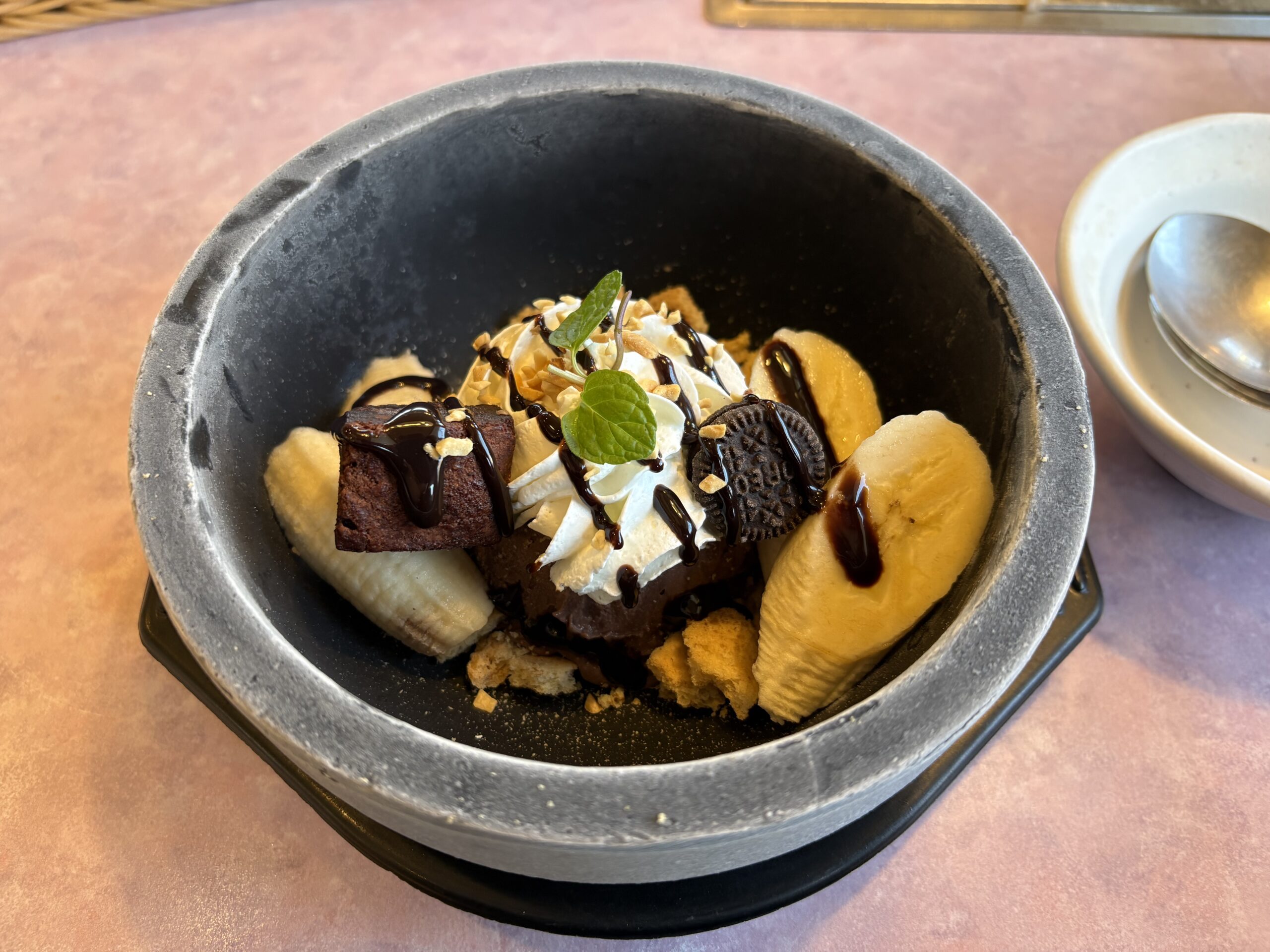 ｽﾄｰﾝｱｲｽﾊﾞﾅﾅﾁｮｺｸﾗﾝﾁ